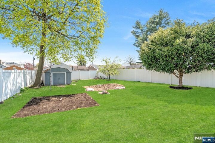 Property Photo:  191 Howard Avenue House  NJ 07662 