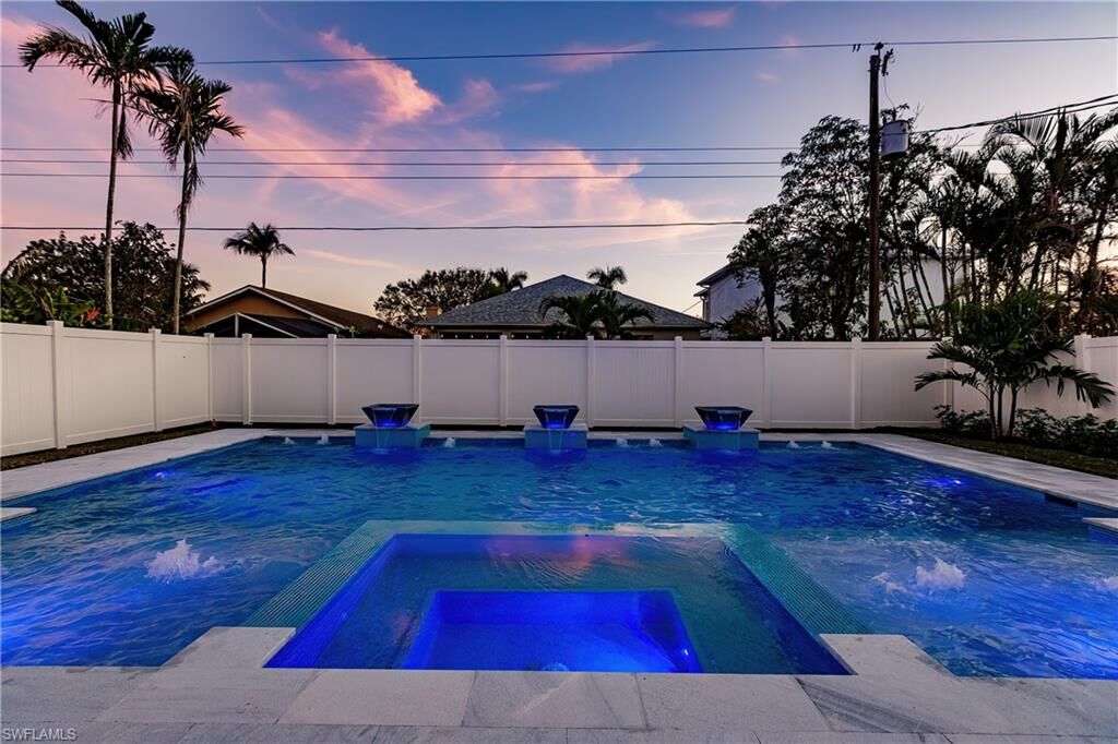 Property Photo: 668 104th Ave N FL 34108