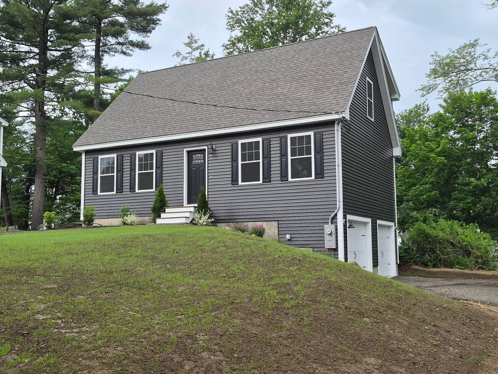 Property Photo:  10 Phyllis Avenue  NH 03077 