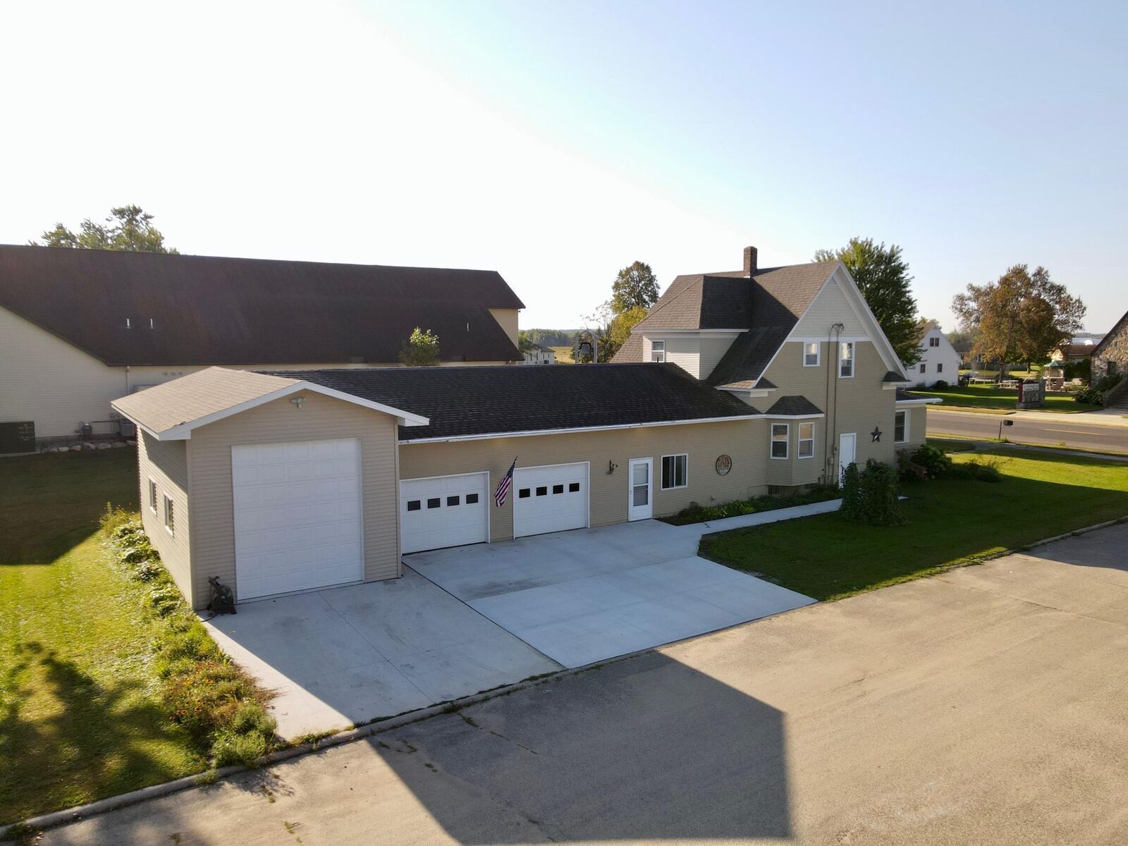 Property Photo:  701 Douglas Avenue  MN 56551 