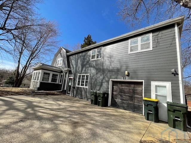 Property Photo:  219 36th St  IA 51104 