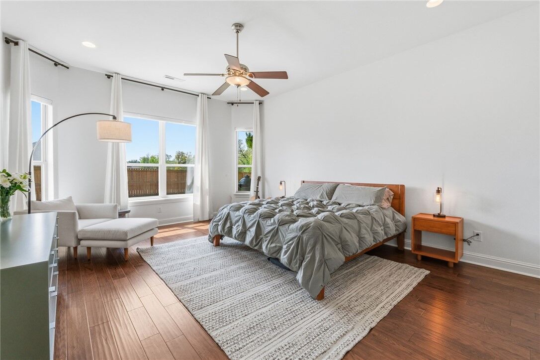 Property Photo:  1605 SW Rosedale Avenue  AR 72713 