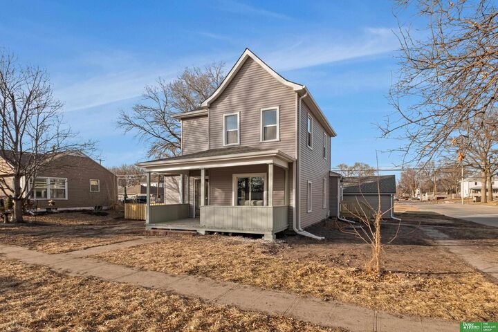 Property Photo: 1702 Silver Street NE 68003