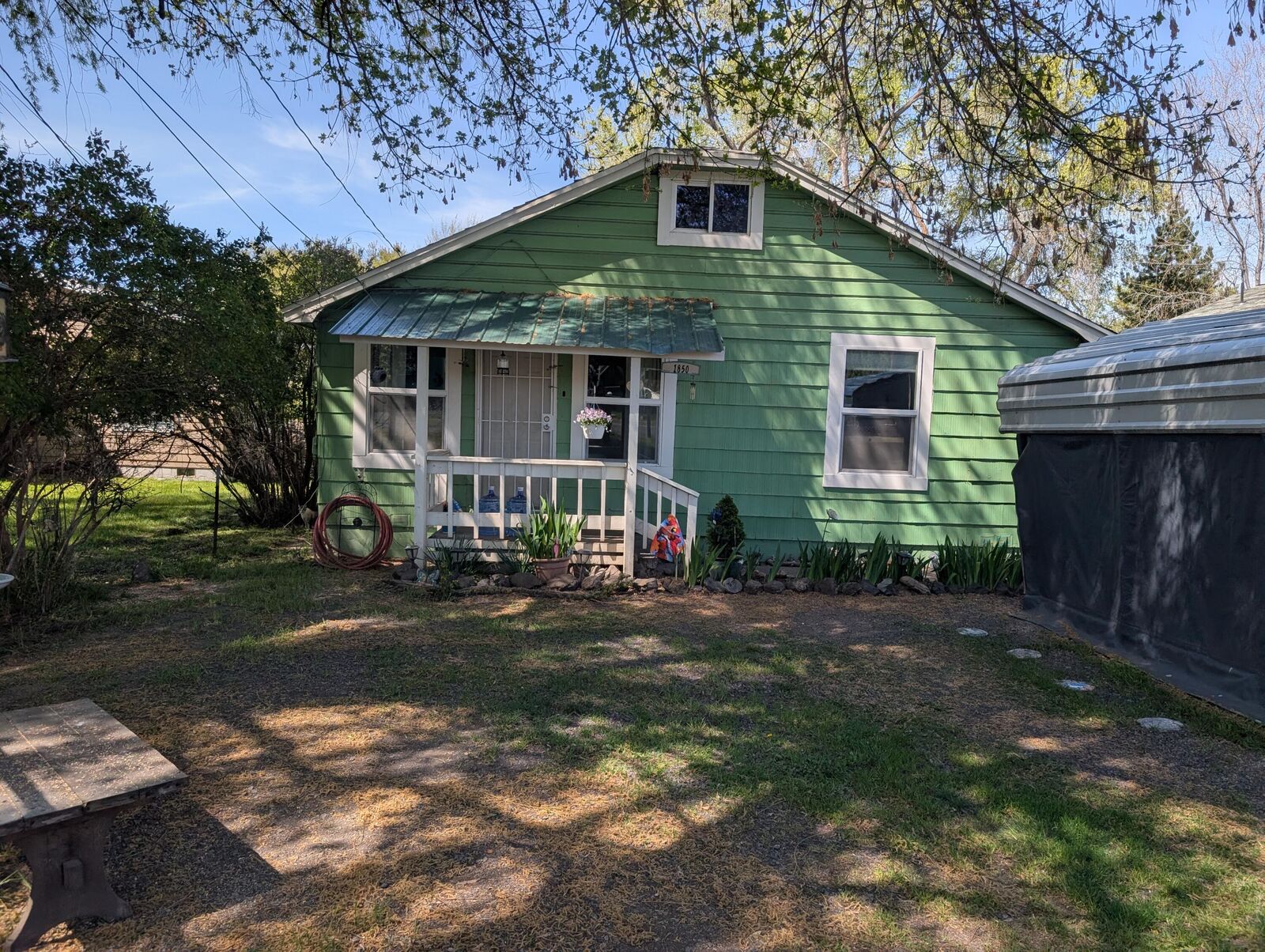 Property Photo: 1850 Hope Street OR 97603