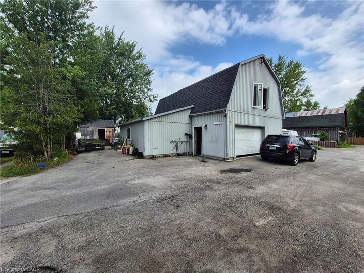 Property Photo:  713 Cedar Street  ON N1A 2J9 