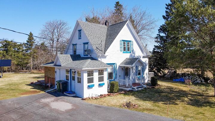 1447 Cape Bear Road — photo 1