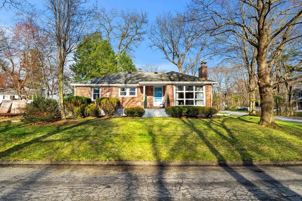 Property Photo:  1 Ledgewood Rd  MA 01887 
