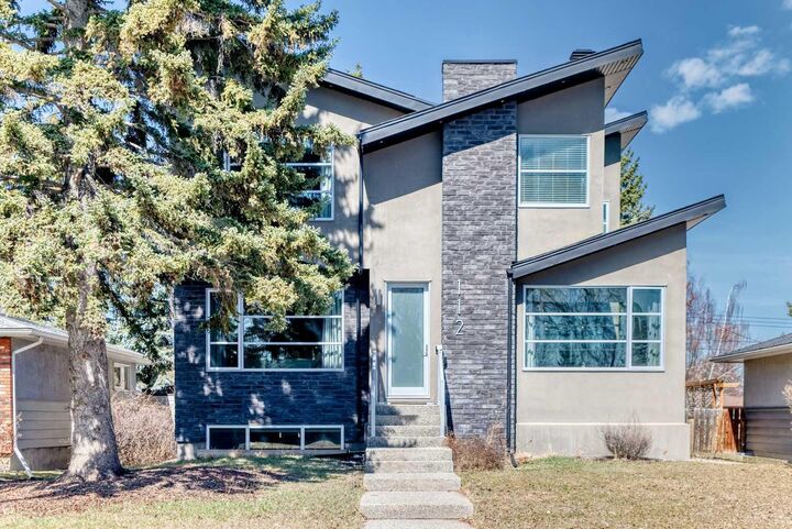 Property Photo: 112 Hanover Road SW AB T2V 3J4