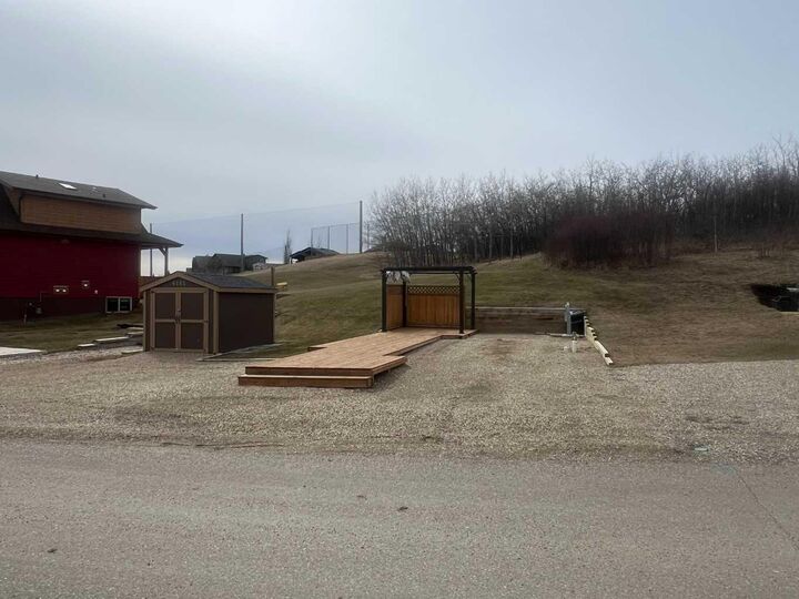 Property Photo: 25054 South Pine Road Road 6105 AB T0M 1R0
