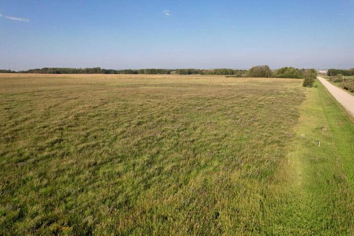 Property Photo: In Kneehill County AB T0M 2A0