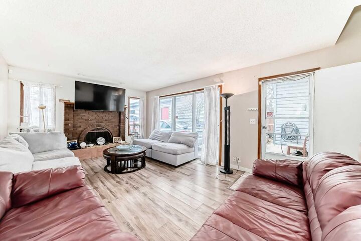 Property Photo: 5411 Temple Road NE AB T1Y 3B1