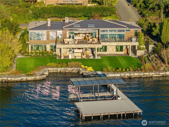 Property Photo: 1655 73rd Avenue NE WA 98039