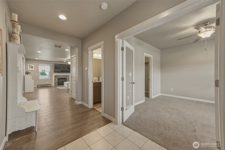 Property Photo: 3070 Duval Loop WA 99352