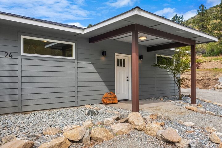 Property Photo:  24  Mackenzie Way  WA 98816 