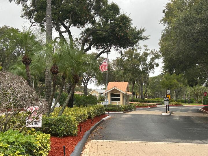 Property Photo: 4802 Roxbury Court FL 33436