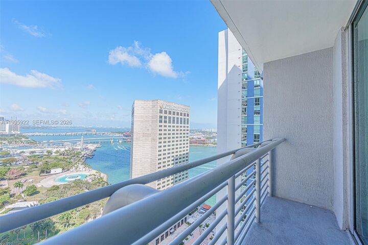 Property Photo:  325 S Biscayne Blvd 3320  FL 33131 