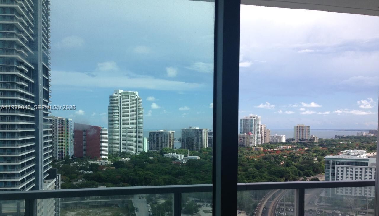 Property Photo:  79 SW 12th St 2702-S  FL 33130 