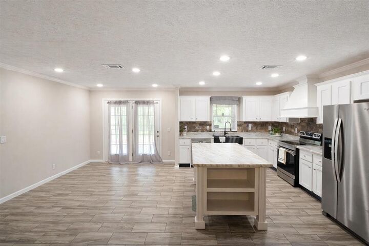 Property Photo:  1894 Lake Vernon Road  LA 71446 