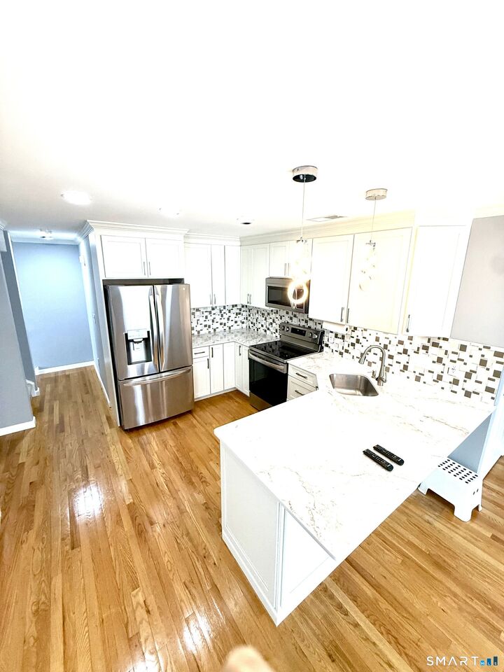 Property Photo:  22 Eastwood Avenue  CT 06705 