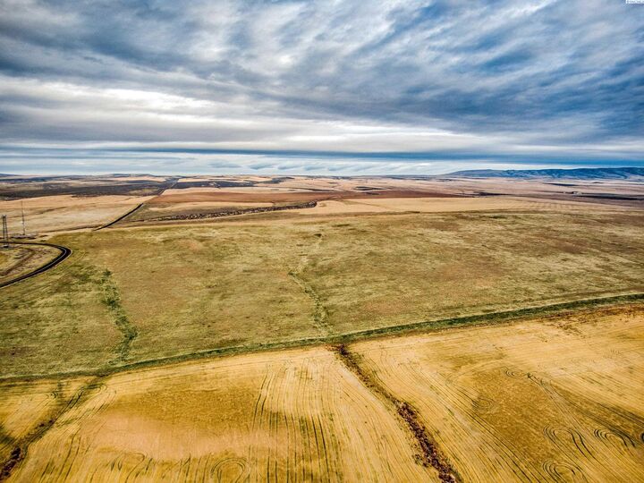 Property Photo:  2000 I Nka Crosby Rd  WA 99350 