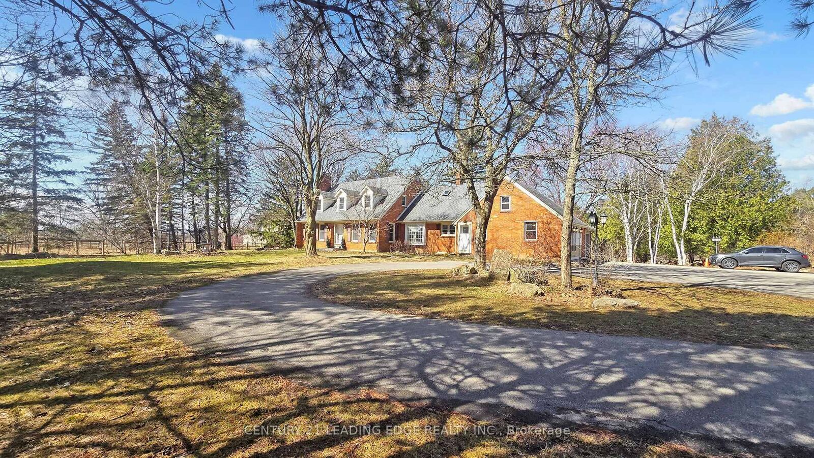 Property Photo:  18 Kennedy Lane  ON L4A 2J5 