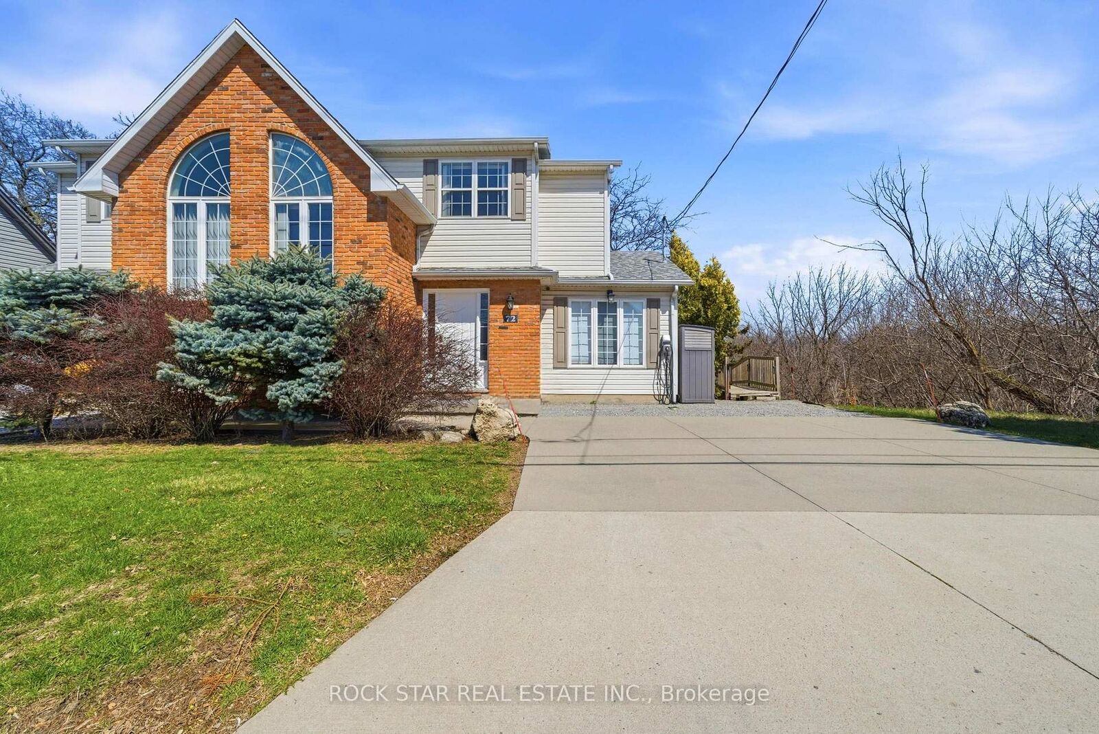 Property Photo: 72 Martindale Road ON L2S 2Y3