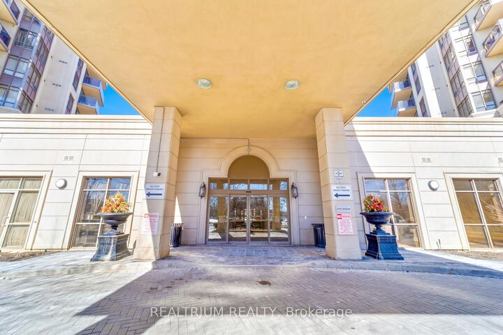 Property Photo: 710 Humberwood Boulevard 811 ON M9W 7J5