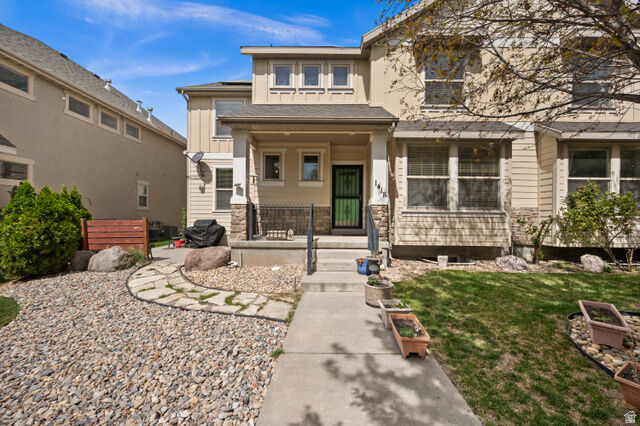Property Photo:  1418 E Eagle Cliff Ct  UT 84092 