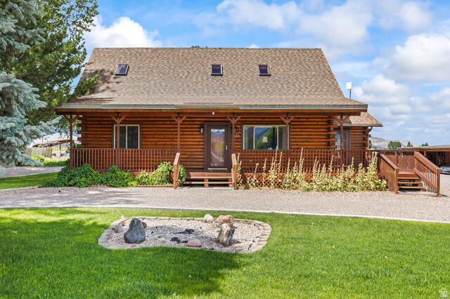 Property Photo:  320 W 400 N  UT 84754 