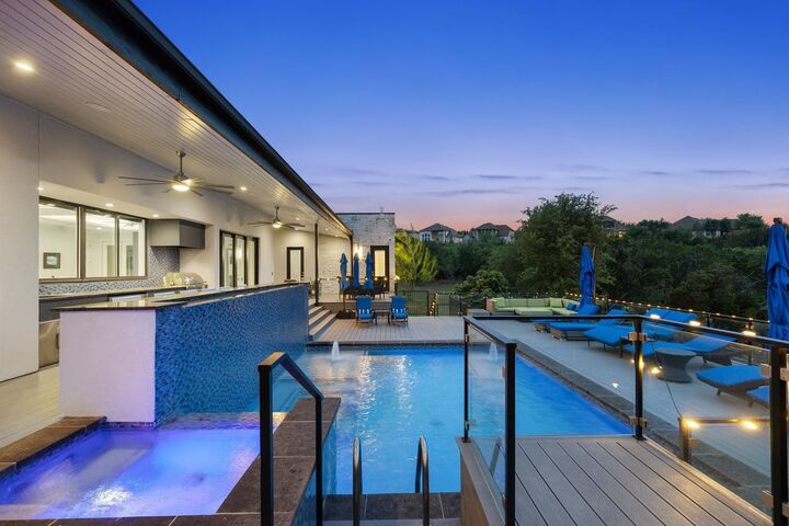 Property Photo:  16409 Shane Landon Court  TX 78738 