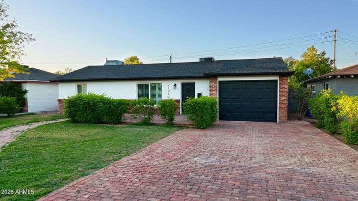 Property Photo:  2108 W Virginia Avenue  AZ 85009 
