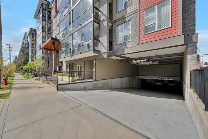 Property Photo: 2649 James Street 302 BC V2T 3L6