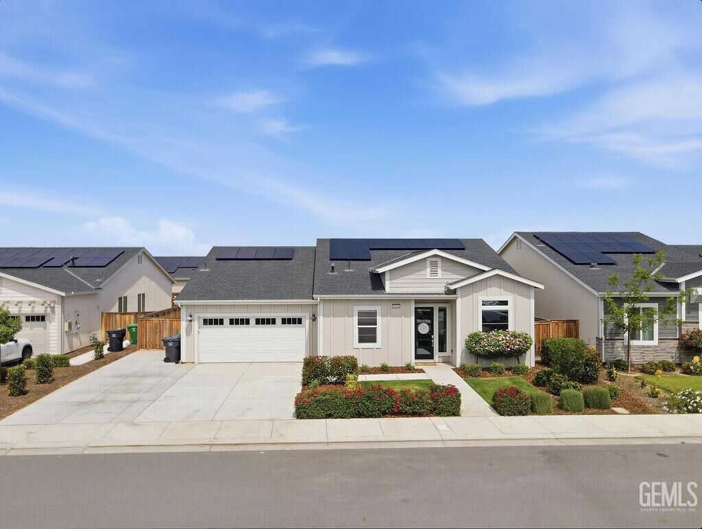 Property Photo:  9406 Hill Springs Lane  CA 93263 