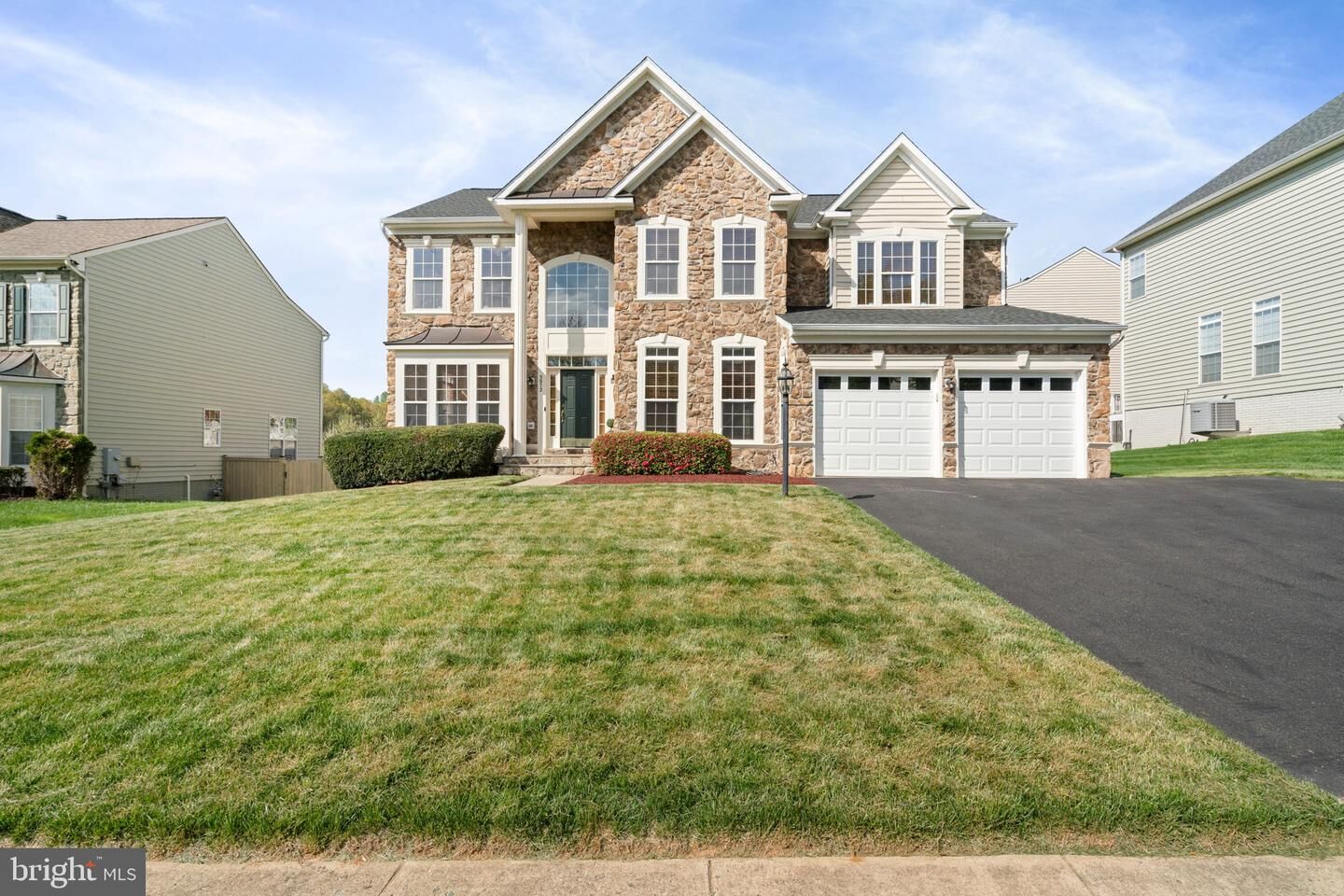 Property Photo:  5072 Two Chimneys Court  VA 22193 