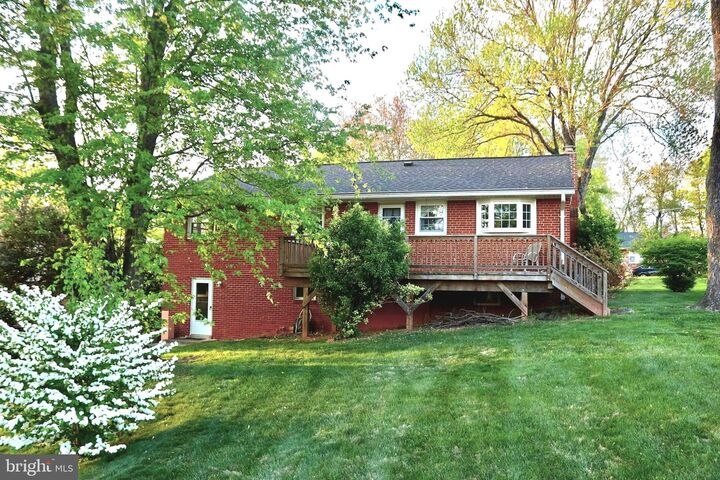 Property Photo:  7919 Ellet Road  VA 22151 