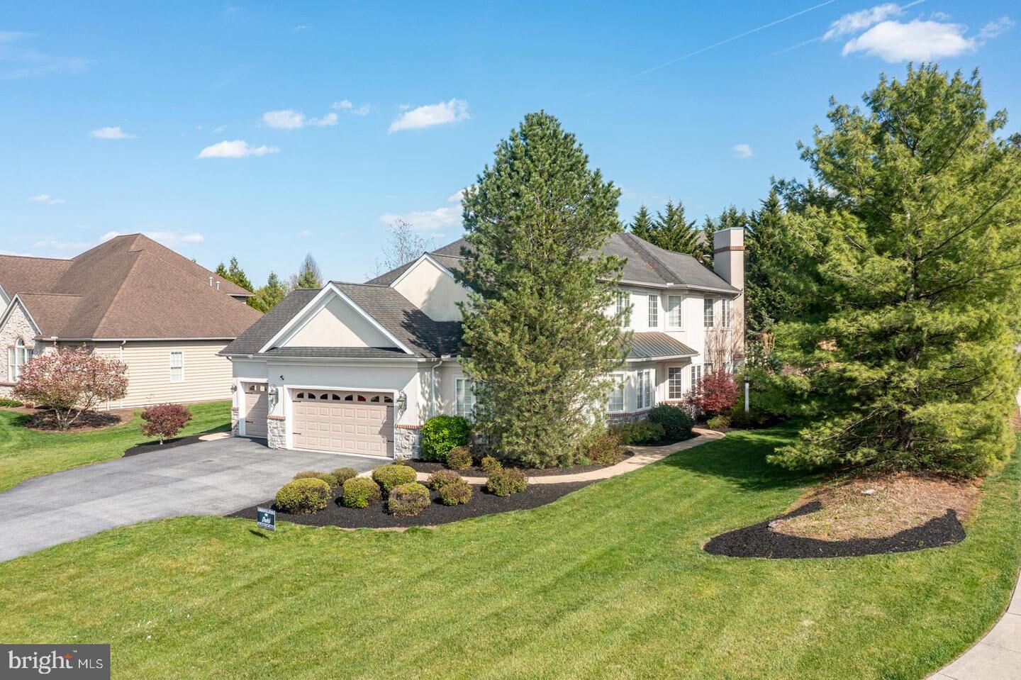 Property Photo:  224 Settlers Bend  PA 17601 