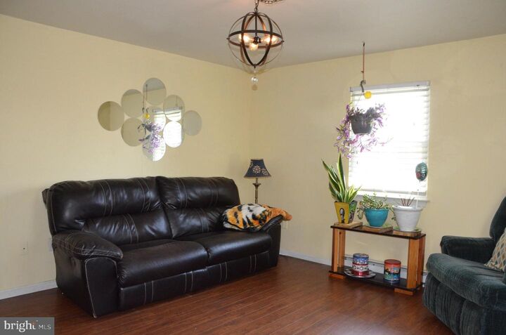 Property Photo:  847 N Van Buren Street  PA 18109 