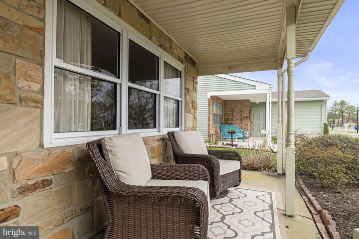 Property Photo:  61 Chatham Place  NJ 08088 