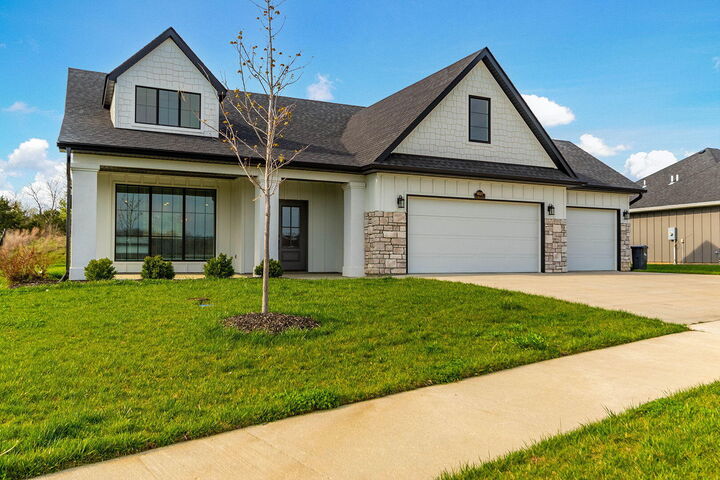 Property Photo:  4611 Stone Mountain Pky  MO 65201 