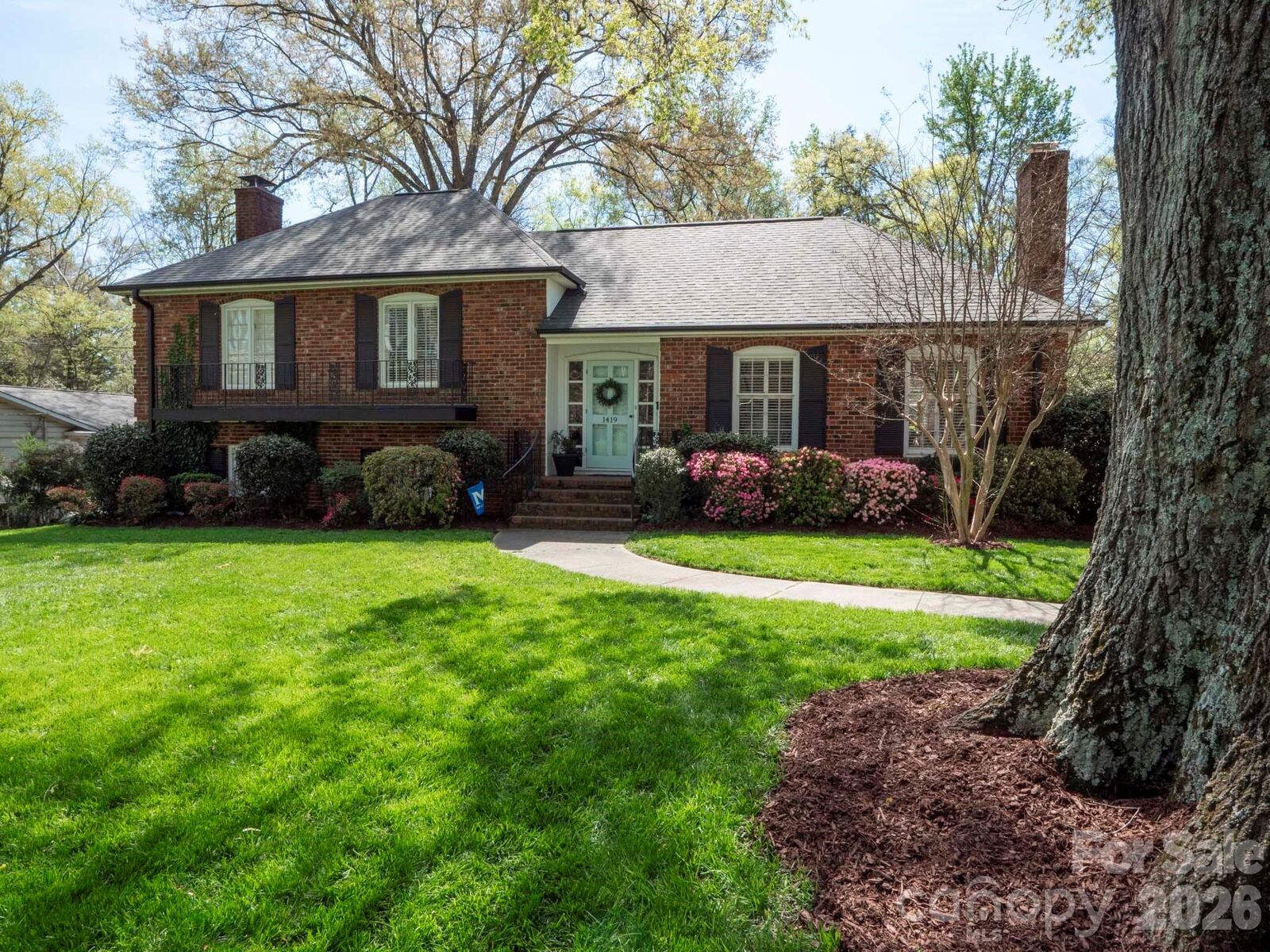 Property Photo:  1419 Cavendish Court  NC 28211 