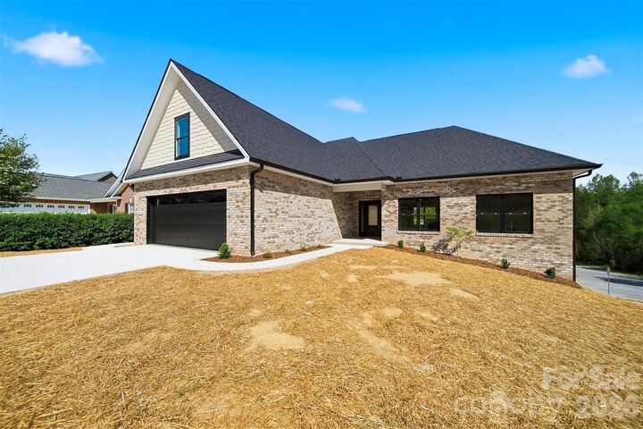 Property Photo: 426 Huntington Woods Street SE NC 28645