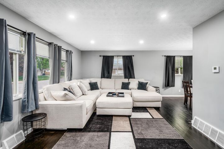 Property Photo:  4289 Astor Avenue  OH 43227 