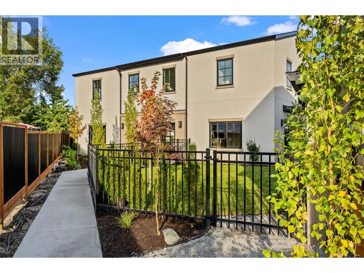 Property Photo: 2957 Conlin Court 2 BC V1Y 7S7