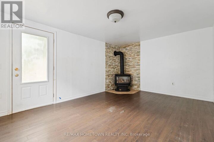 Property Photo: 93 Perth Street ON K6V 5C8