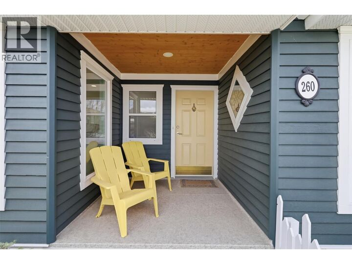 Property Photo:  260 Sunhill Court  BC V2E 2P5 