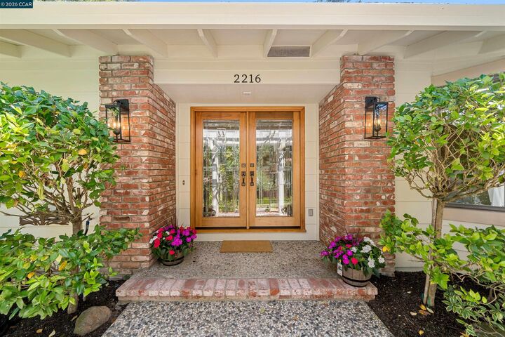 Property Photo:  2216 Nelda Way  CA 94507 