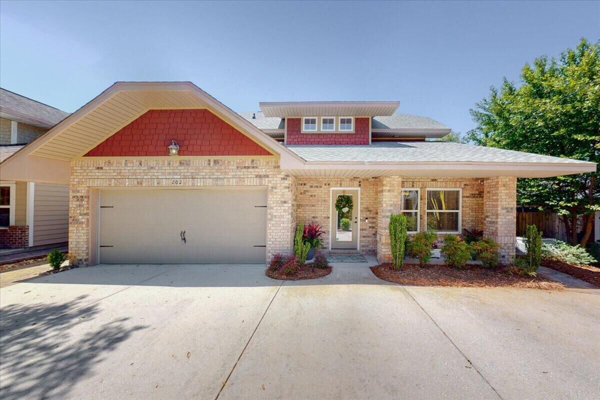 Property Photo:  202 SE Alconese Avenue  FL 32548 