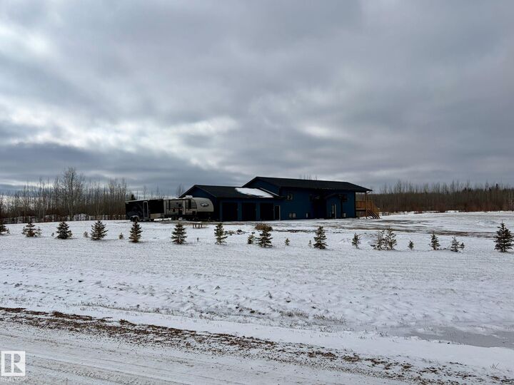 Property Photo:  8 49505 Range Rd 80  AB T7A 0C1 