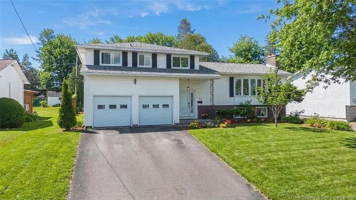 186 Willingdon Street — photo 1
