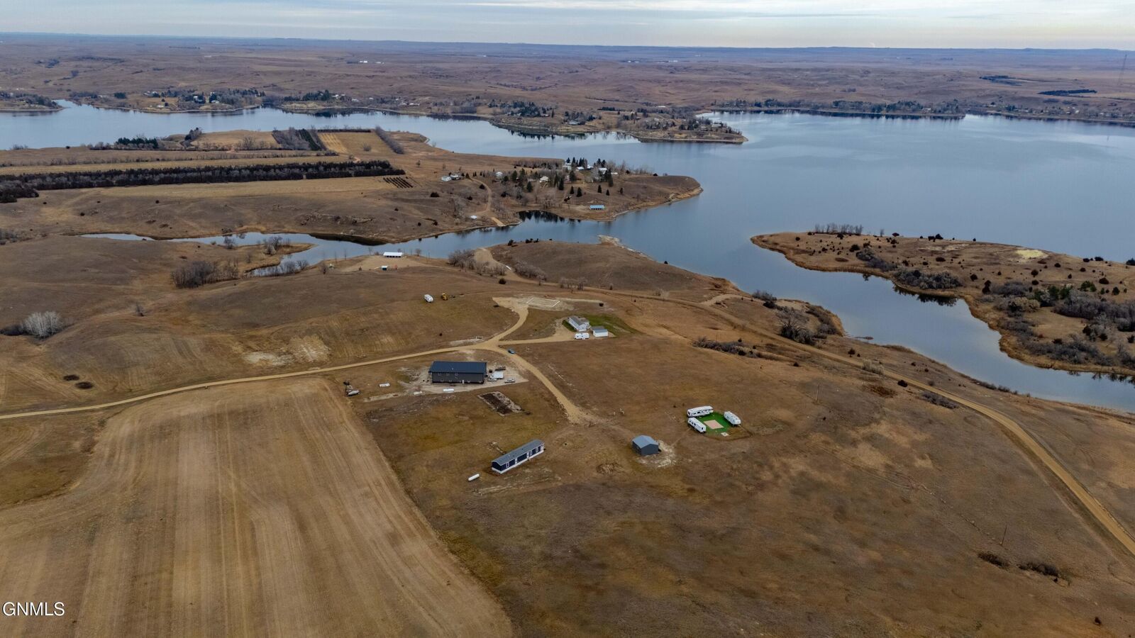 Property Photo:  6812 E Schatz Lane  ND 58533 